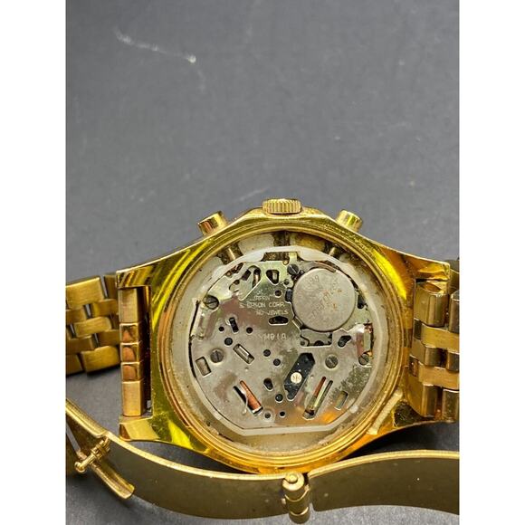 MARC by MARC JACOBS Fergus Chronograph Silver Dial Gold-tone Watch For Repair main image 11